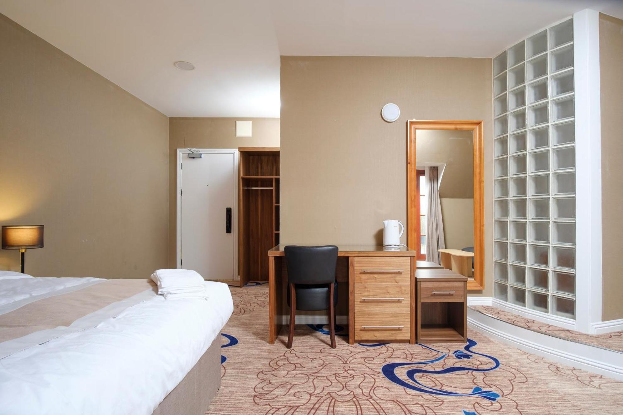 Kelpies Hotel ฟัลเคิร์ก ภายนอก รูปภาพ